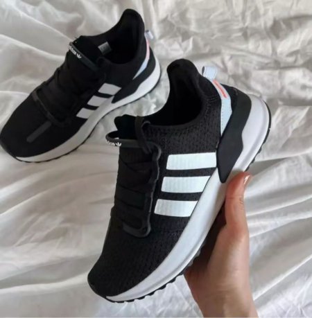 بوت adidas