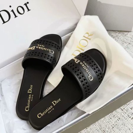 سليبر dior